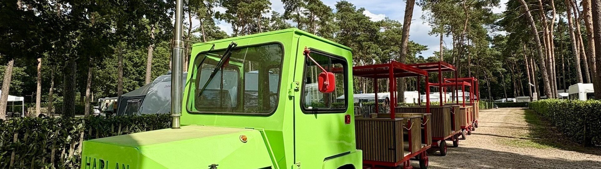 Familiepark goolderheide treintje voor ophaalparade 4