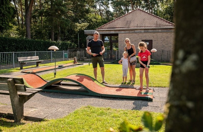 Gh vodatent minigolf 1