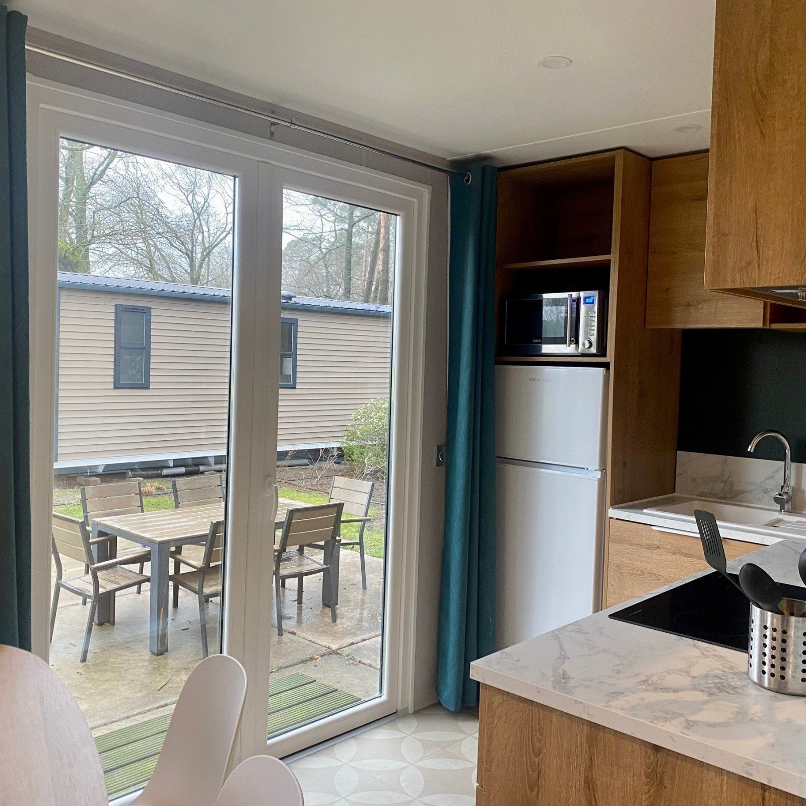 Goolderheide stacaravan extra luxe 6 personen keuken 1