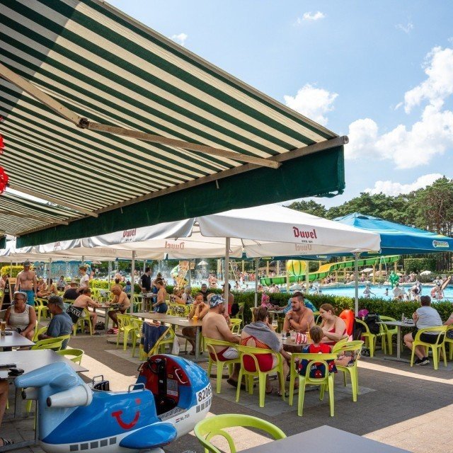 Settle down in our bicycle café-brasserie